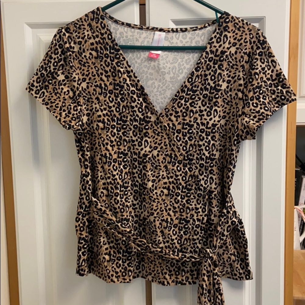 Short sleeve v neck faux wrap shirt